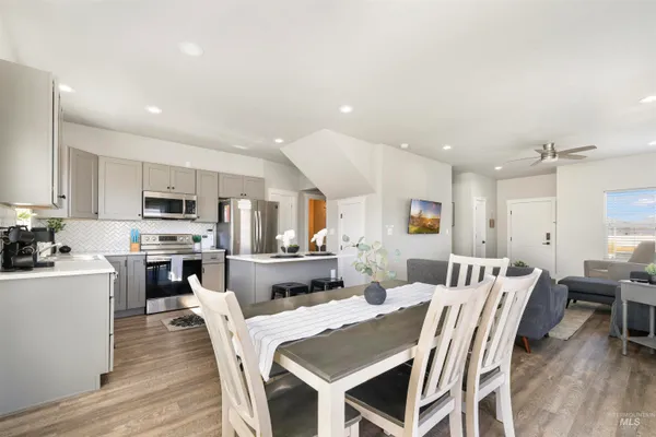 $750,000 | 893-899 Shadowleaf Avenue, Twin Falls, ID 83301