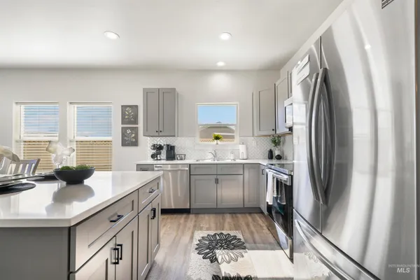 $750,000 | 893-899 Shadowleaf Avenue, Twin Falls, ID 83301