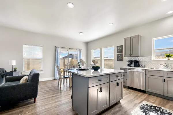 $750,000 | 893-899 Shadowleaf Avenue, Twin Falls, ID 83301