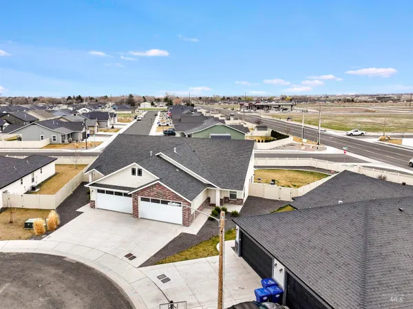 $750,000 | 893-899 Shadowleaf Avenue, Twin Falls, ID 83301