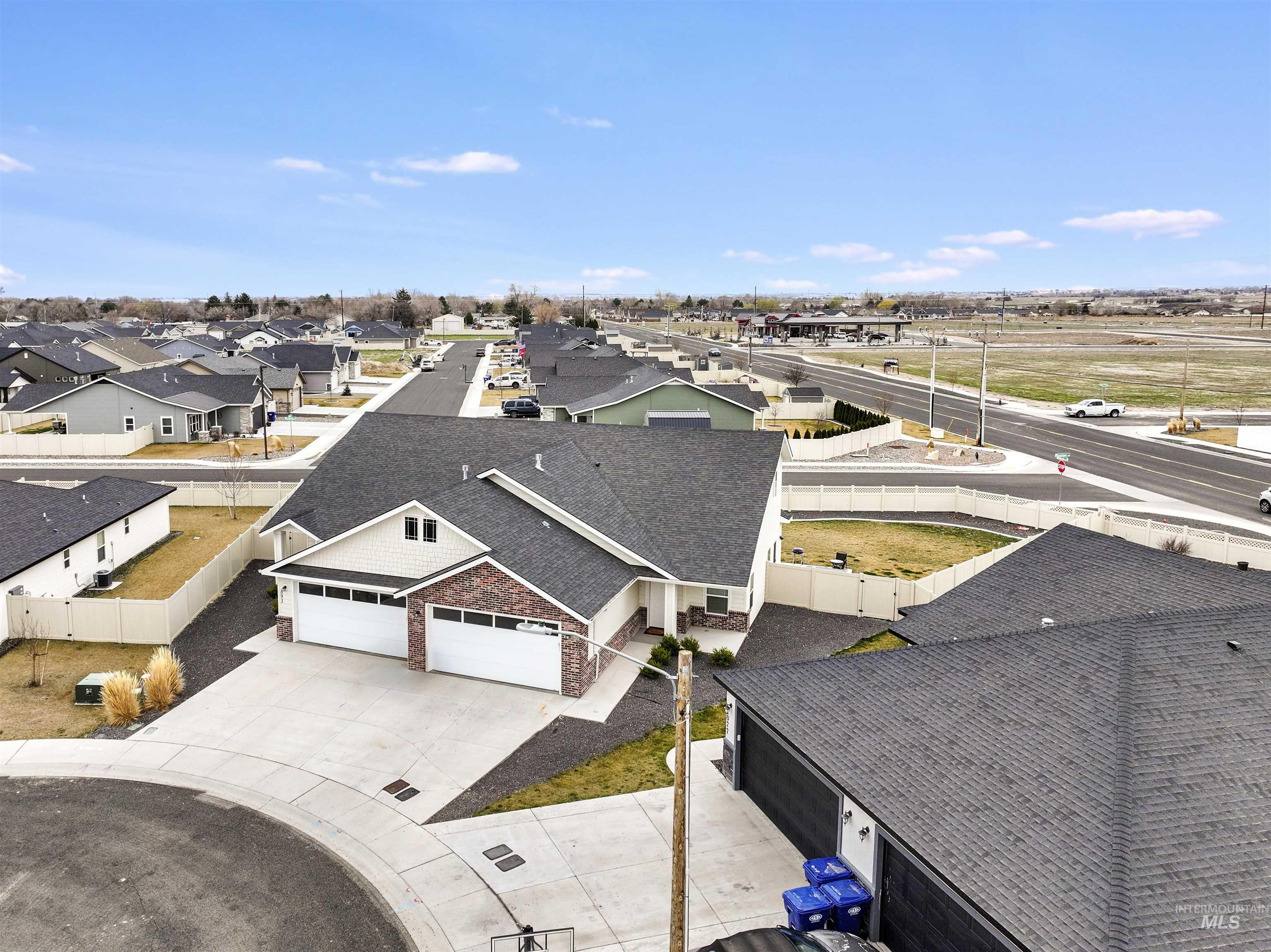 893-899 Shadowleaf Avenue Twin Falls, ID 83301 - Photo 44 of 50 Aerial perspective of suburban area