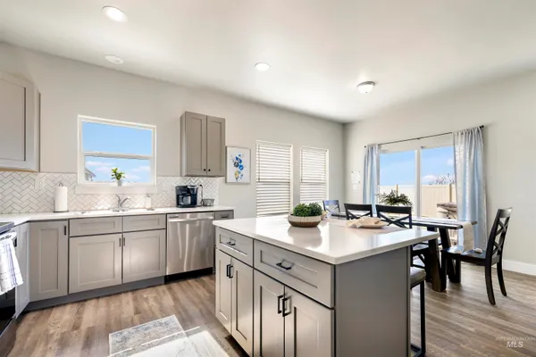 $750,000 | 893-899 Shadowleaf Avenue, Twin Falls, ID 83301