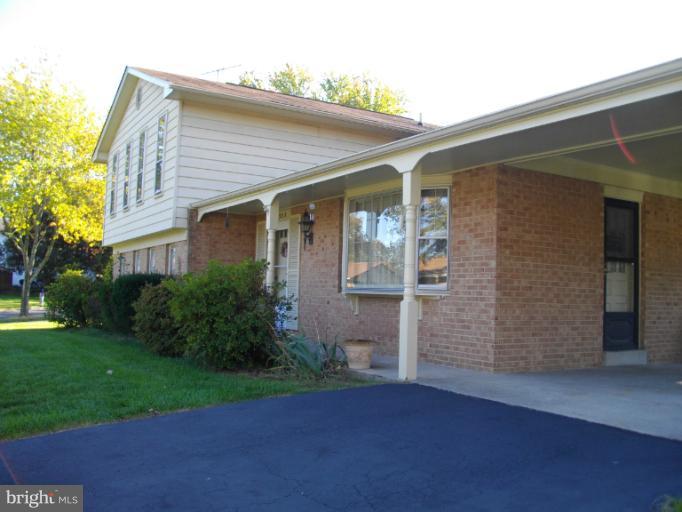 3303 Stonesboro Road Fort Washington, MD 20744 - Photo 2 of 23 Exterior (Front)
