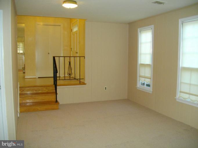 3303 Stonesboro Road Fort Washington, MD 20744 - Photo 13 of 23 Family Room