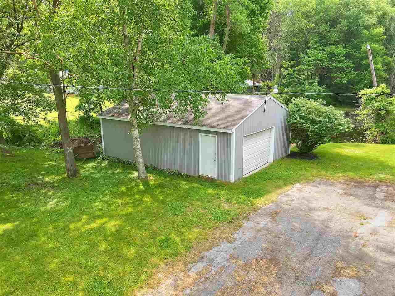 4529 Root Station Road Jackson, MI 49201 - Photo 4 of 41 Photo 4