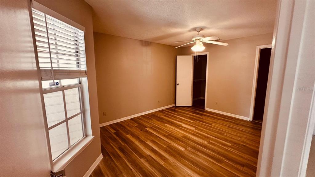 1087 South Hiawassee Road, Unit 422 Orlando, FL 32835 - Photo 2 of 17 a view of entryway with front door