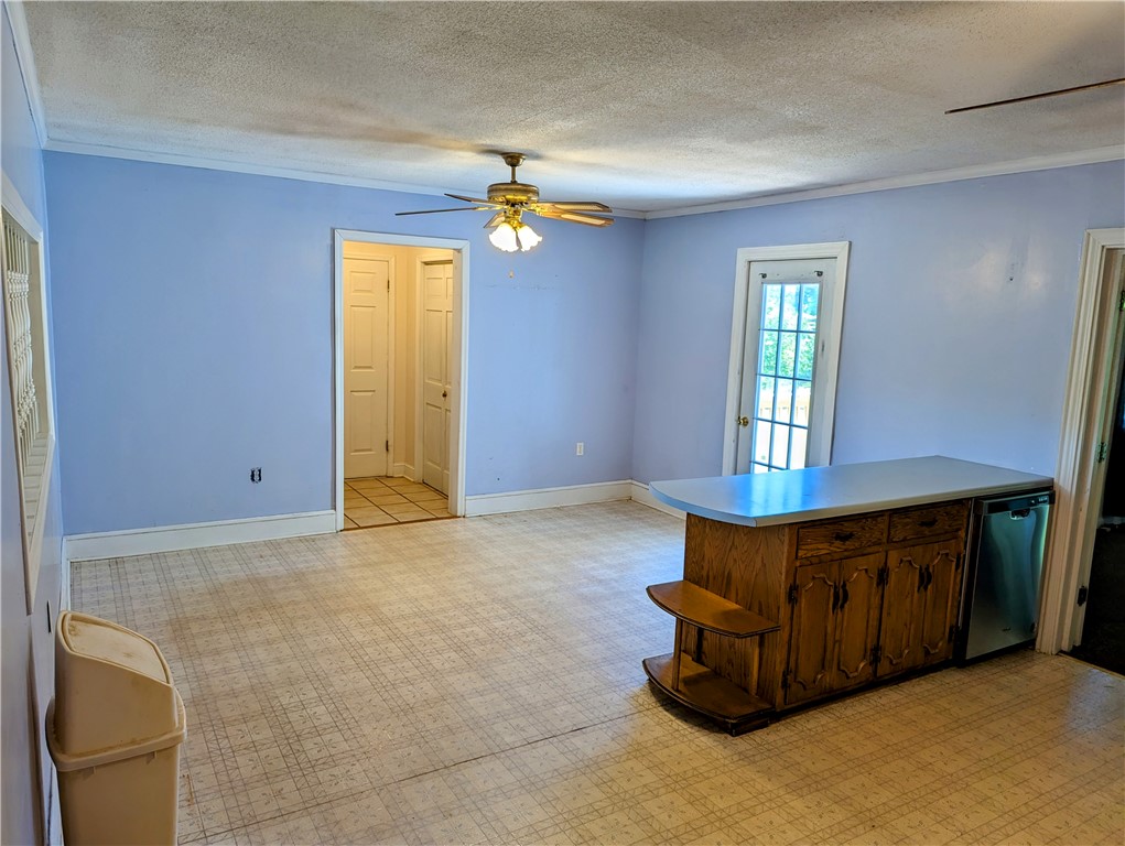 320 Walker Road Anderson, SC 29621 - Photo 8 of 29