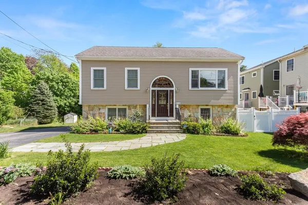 $6,500 | 296 College Farm Road, Waltham, MA 02451