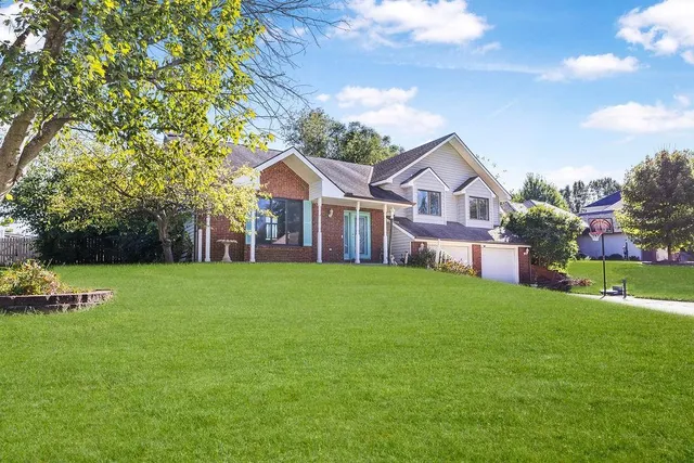 $370,000 | 3706 Wheatridge Drive, St. Joseph, MO 64506