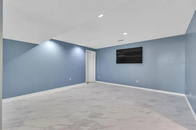 $370,000 | 3706 Wheatridge Drive, St. Joseph, MO 64506