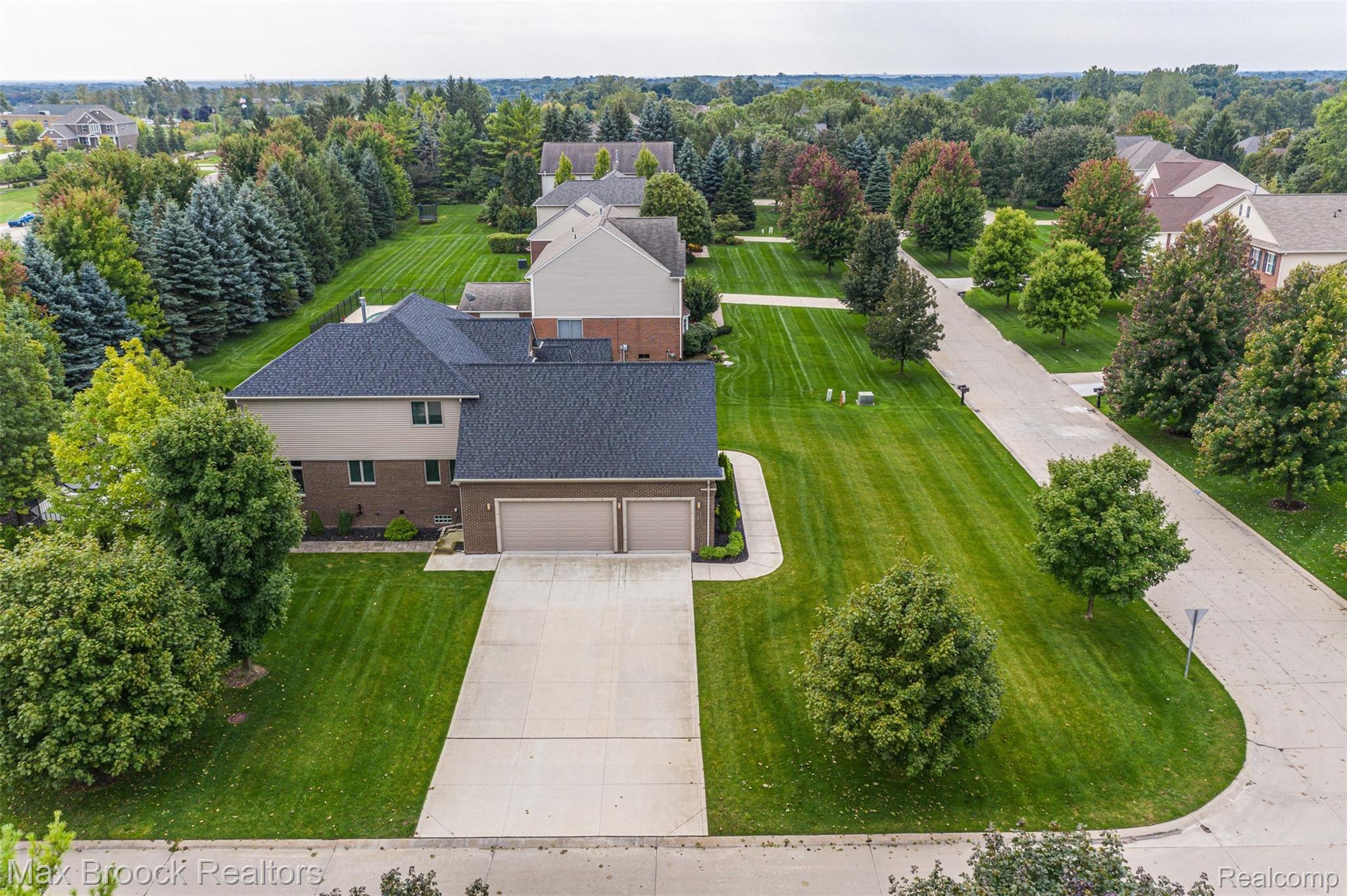 4195 Derry Court Rochester, MI 48306 - Photo 11 of 70 4195 Derry Ct-6.JPG