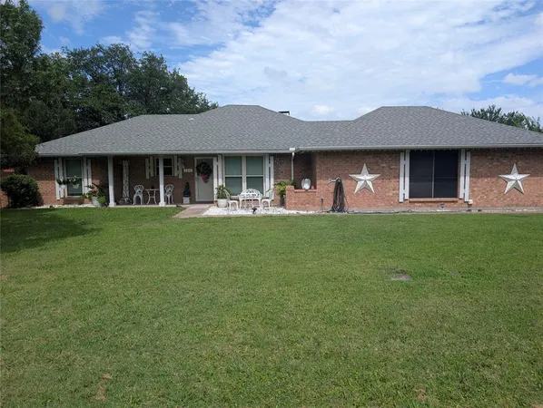 $369,000 | 130 Mabry Lane, Red Oak, TX 75154