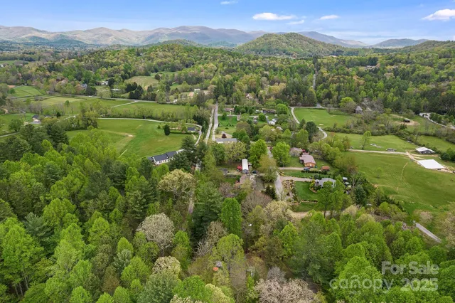 $359,998 | 20 Timbers Edge Lane, Fairview, NC 28730