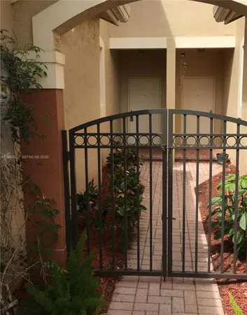 $472,000 | 4258 Vineyard Circle, Weston, FL 33332