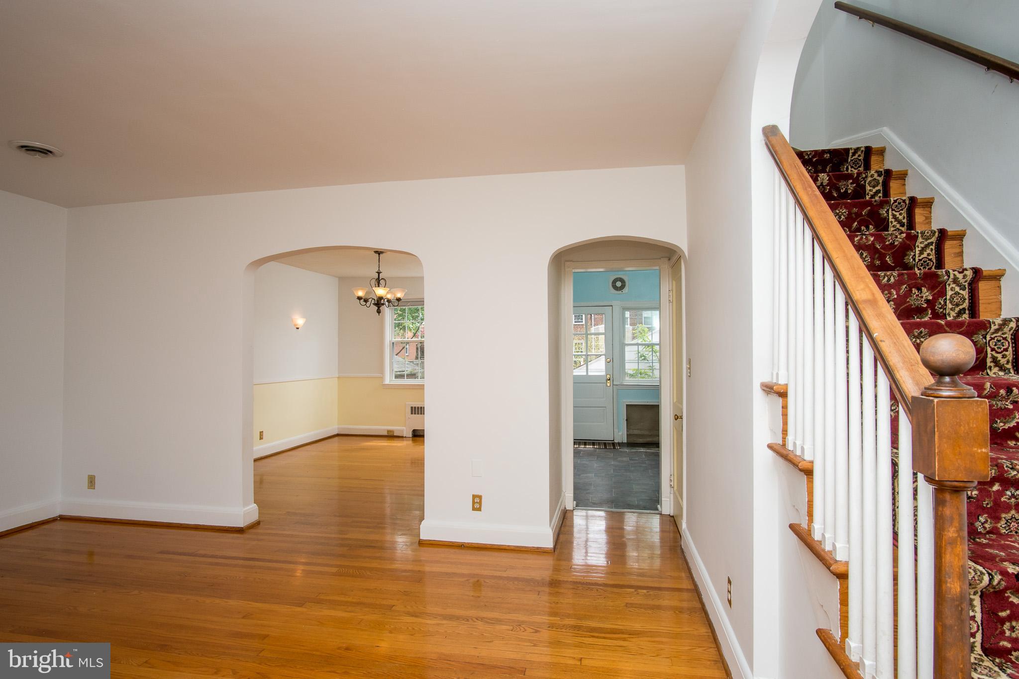 77 Dunkirk Road Baltimore, MD 21212 - Photo 4 of 24 Foyer View