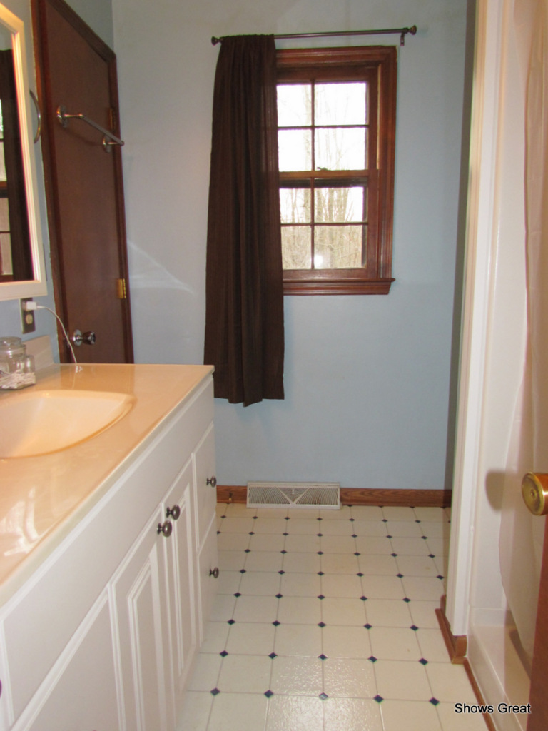 255 Deerfield Road Hardy, VA 24101 - Photo 13 of 23 Bath