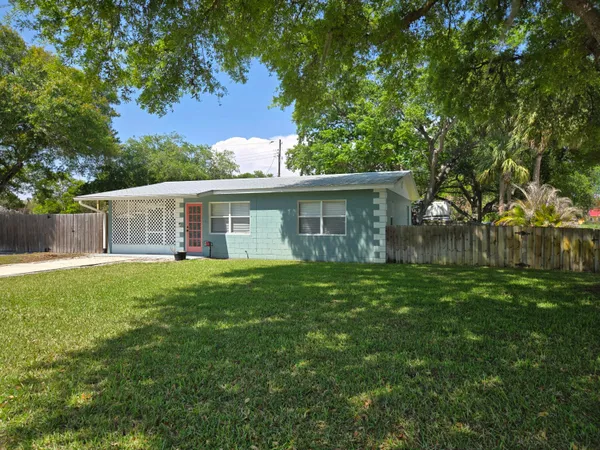 $2,500 | 330 Barraclough Street, Fort Pierce, FL 34982