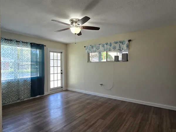 $2,500 | 330 Barraclough Street, Fort Pierce, FL 34982