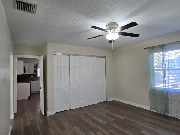 $2,500 | 330 Barraclough Street, Fort Pierce, FL 34982