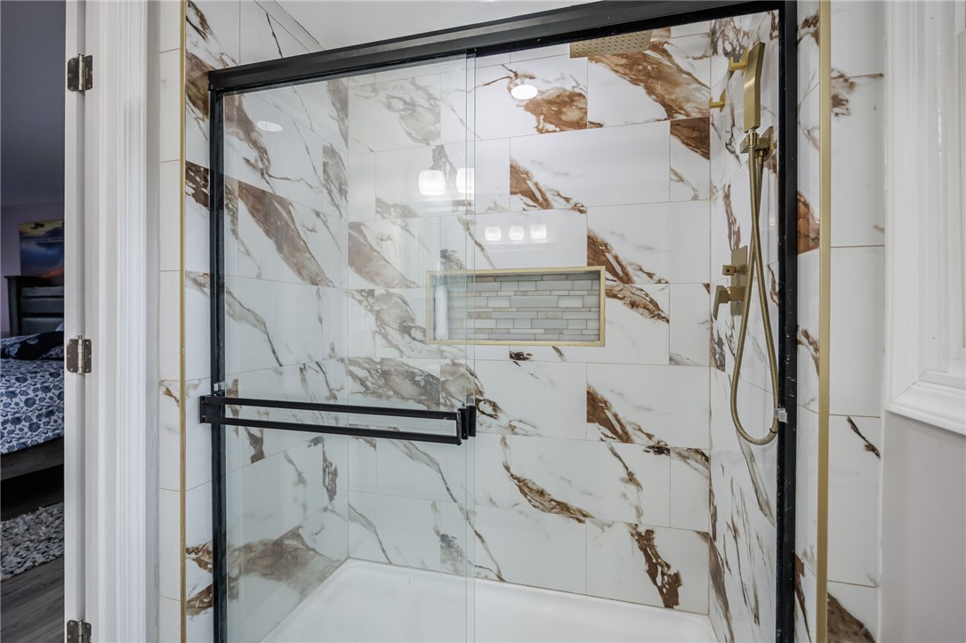 135 Maple Hill Farm Road Penfield, NY 14526 - Photo 25 of 45 primary bath