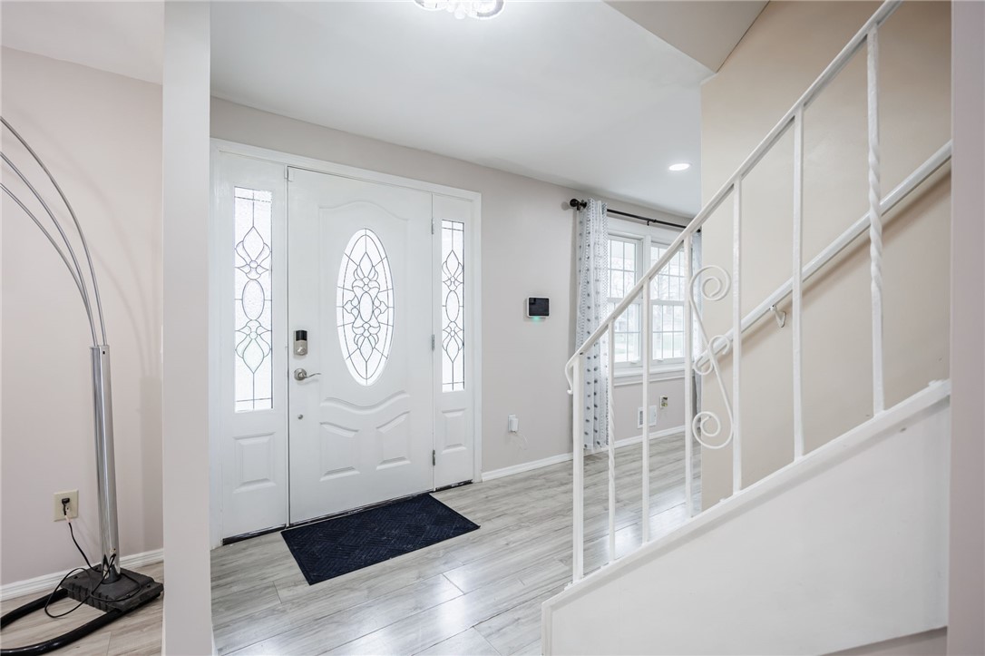 135 Maple Hill Farm Road Penfield, NY 14526 - Photo 4 of 45