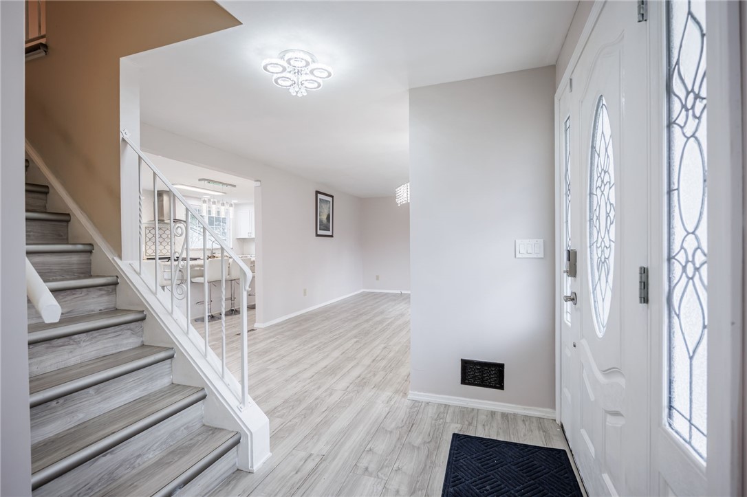 135 Maple Hill Farm Road Penfield, NY 14526 - Photo 5 of 45