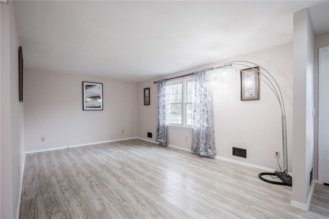 135 Maple Hill Farm Road Penfield, NY 14526 - Photo 6 of 45