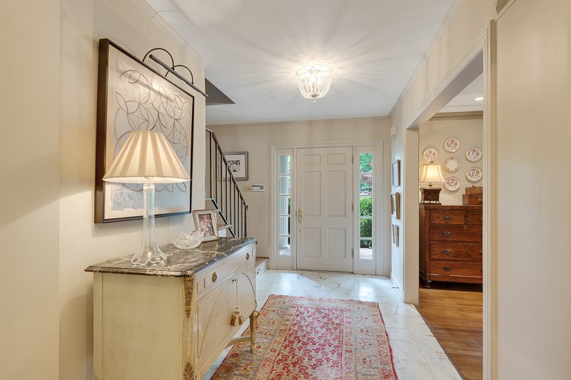 4178 Walnut Grove Road Memphis, TN 38117 - Photo 2 of 25