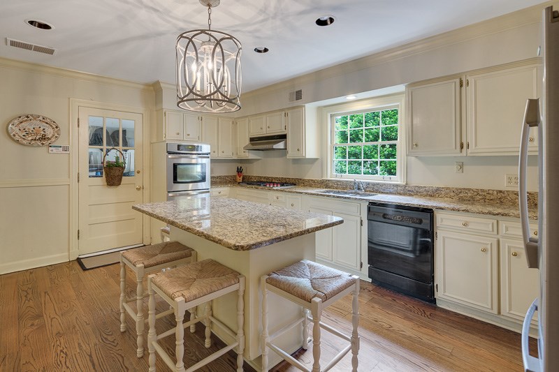 4178 Walnut Grove Road Memphis, TN 38117 - Photo 6 of 25