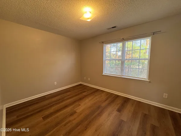 $1,050 | 364 Hunting Green Drive, Jacksonville, NC 28546