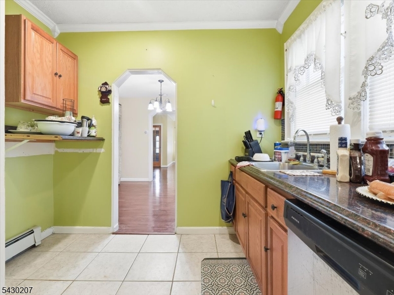615 Spruce Street Roselle, NJ 07203 - Photo 11 of 31