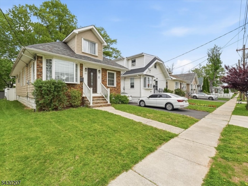 615 Spruce Street Roselle, NJ 07203 - Photo 2 of 31