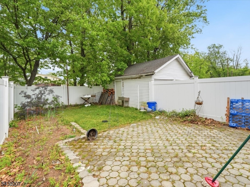 615 Spruce Street Roselle, NJ 07203 - Photo 27 of 31