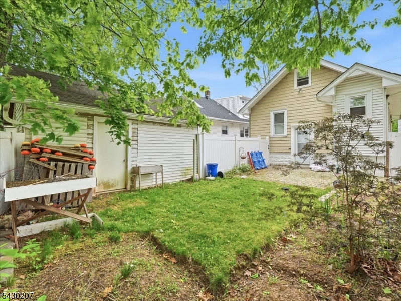 615 Spruce Street Roselle, NJ 07203 - Photo 28 of 31