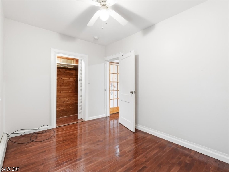 615 Spruce Street Roselle, NJ 07203 - Photo 6 of 31