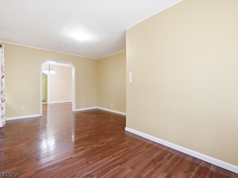 615 Spruce Street Roselle, NJ 07203 - Photo 8 of 31