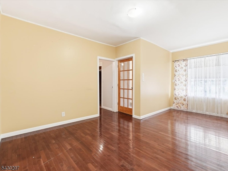 615 Spruce Street Roselle, NJ 07203 - Photo 9 of 31