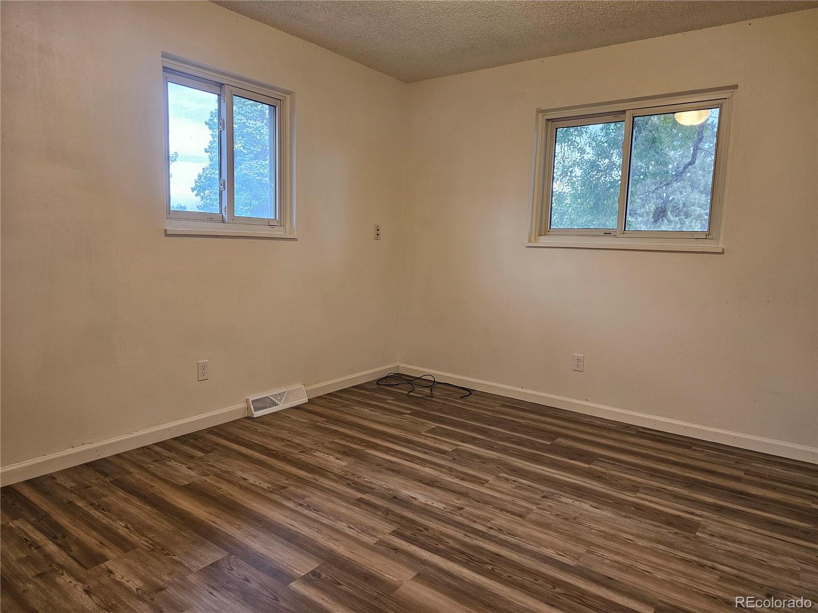 3407 West 4th Street Road Greeley, CO 80631 - Photo 11 of 20
