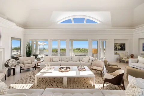 $44,500,000 | 137 Murray Lane, Southampton, NY 11968