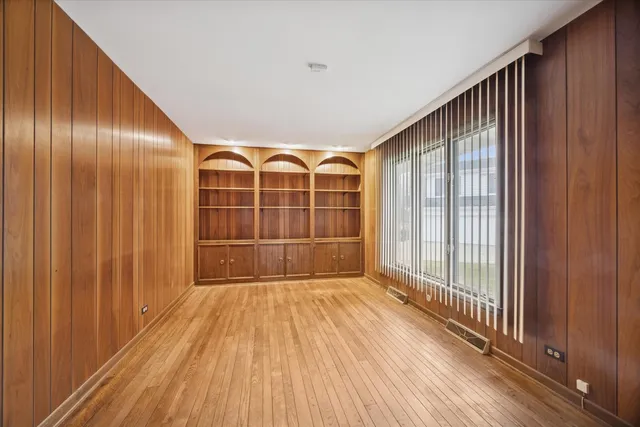 $1,250,000 | 28 Concord Drive, Oak Brook, IL 60523