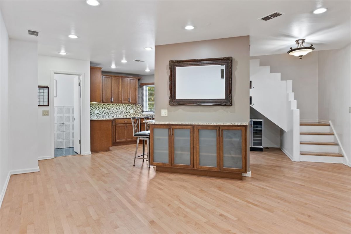 414 South Dee Road Park Ridge, IL 60068 - Photo 11 of 32