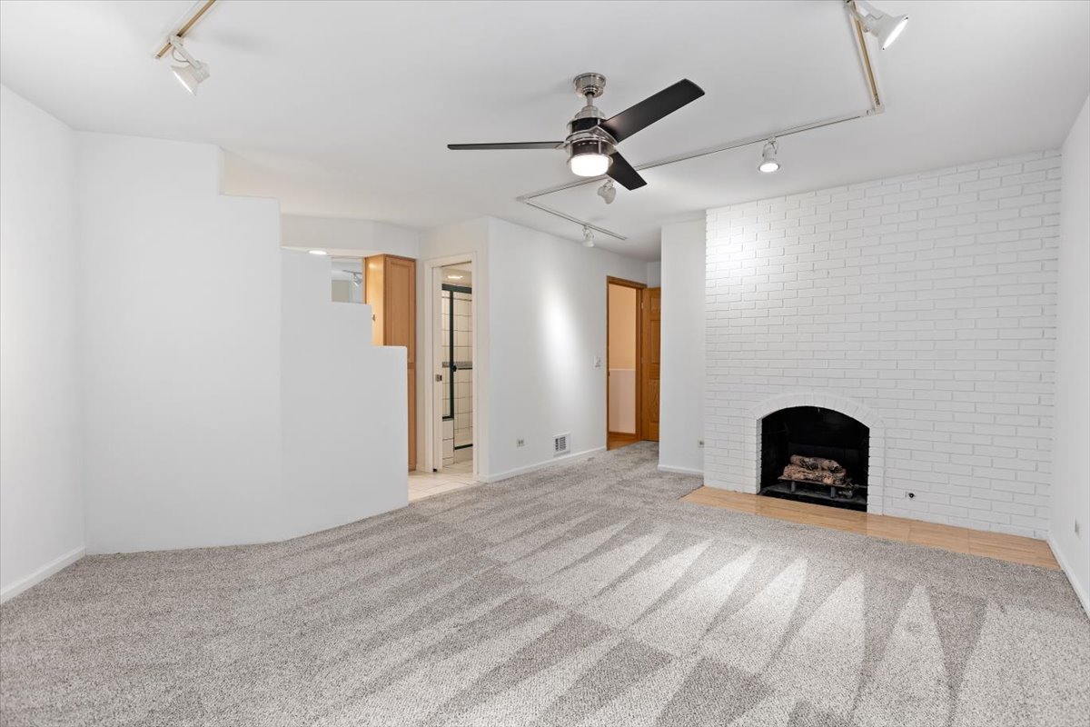 414 South Dee Road Park Ridge, IL 60068 - Photo 17 of 32