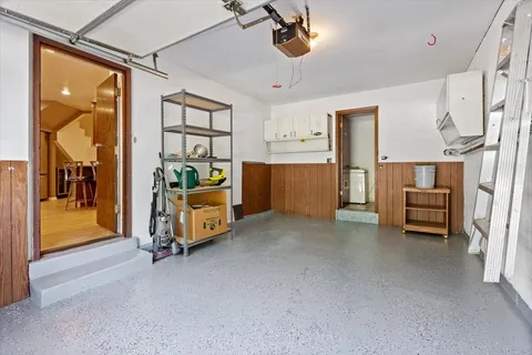 $449,800 | 414 South Dee Road, Park Ridge, IL 60068