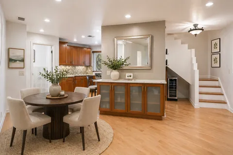 $449,800 | 414 South Dee Road, Park Ridge, IL 60068