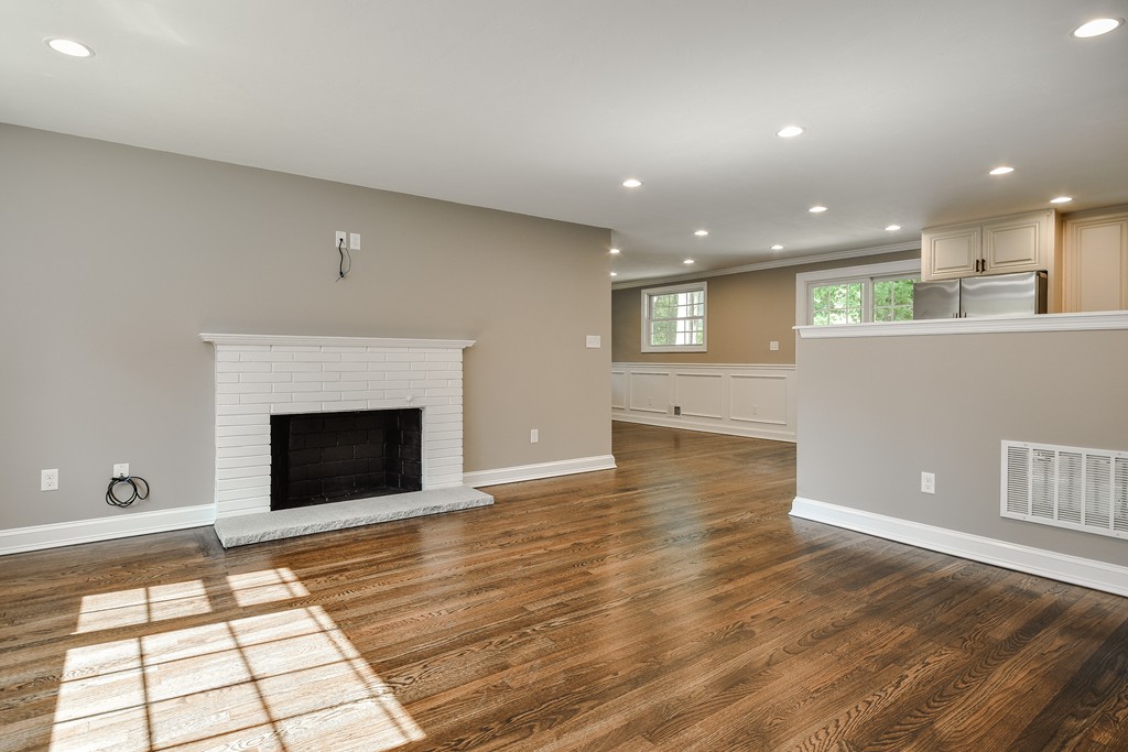 39 Lyman Road Framingham, MA 01701 - Photo 3 of 30 Gallery Image 3