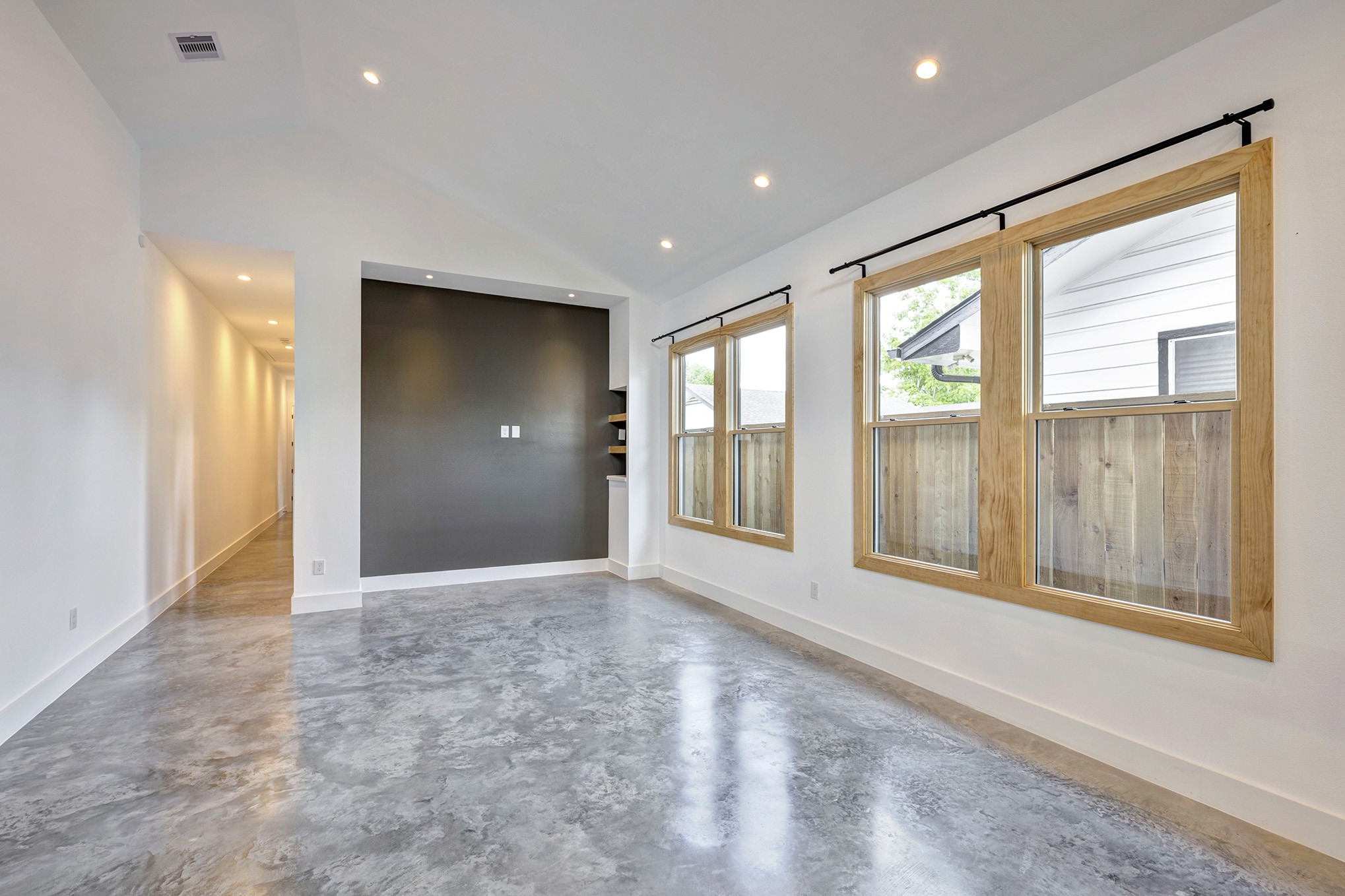 907 Kern Street, Unit B Houston, TX 77009 - Photo 18 of 18 a view of an empty room with a window