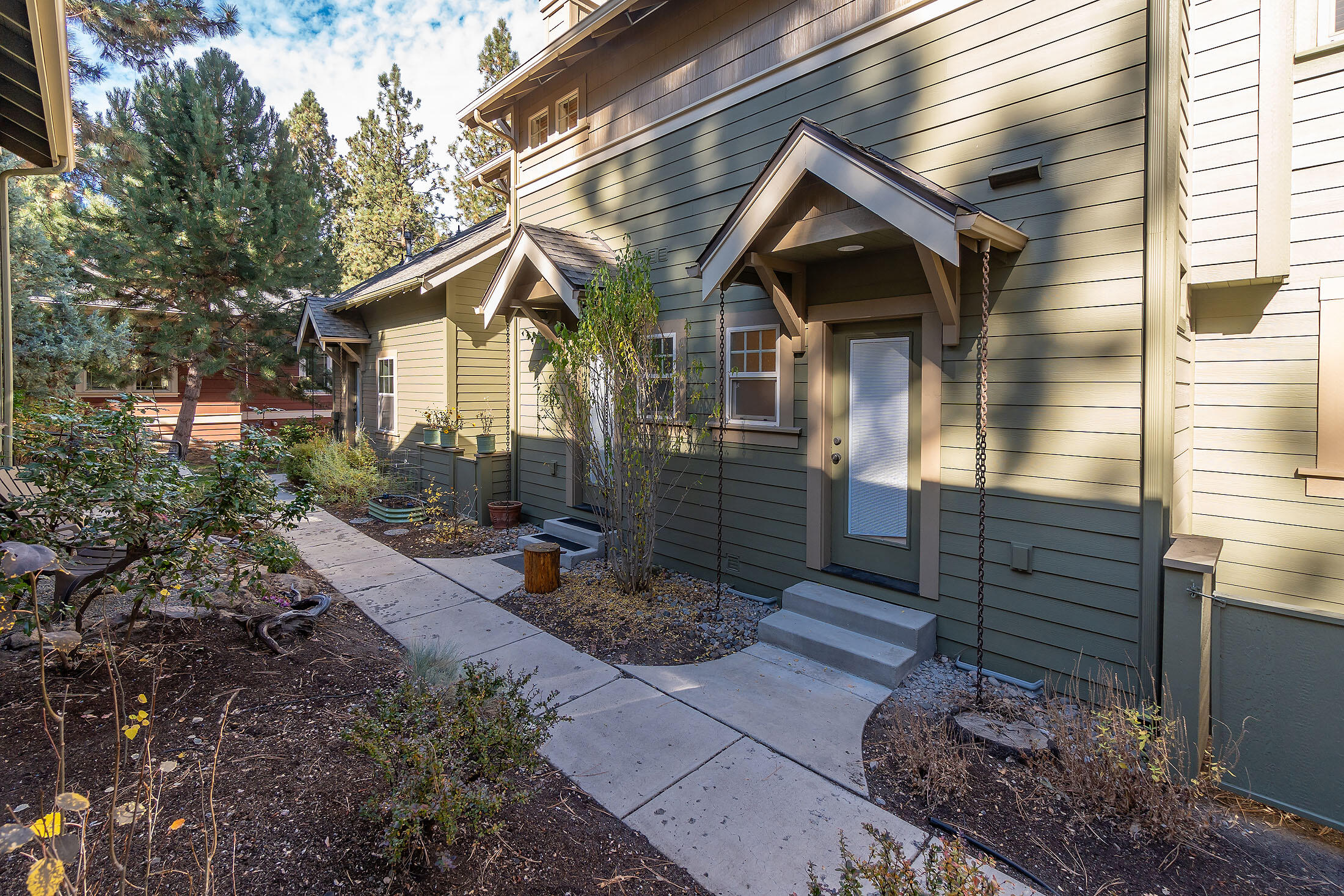 2339 Northwest Labiche Lane, Unit 6 Bend, OR 97703 - Photo 5 of 19 Back