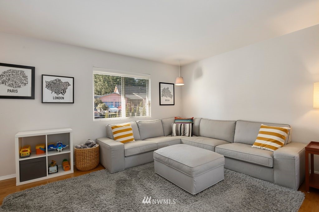 13938 147th Place Southeast Renton, WA 98059 - Photo 11 of 30 Gallery Image 11