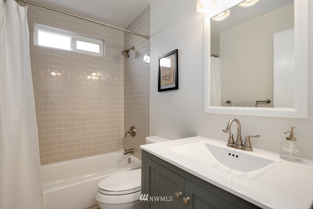 13938 147th Place Southeast Renton, WA 98059 - Photo 15 of 30 Gallery Image 15
