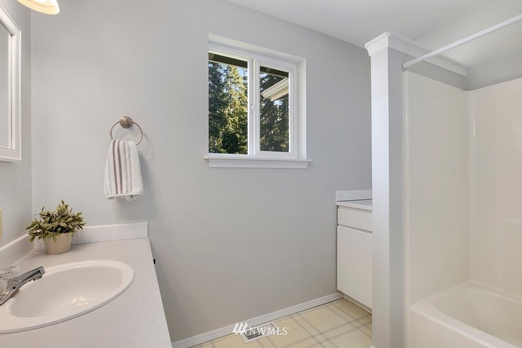 13938 147th Place Southeast Renton, WA 98059 - Photo 25 of 30 Gallery Image 25
